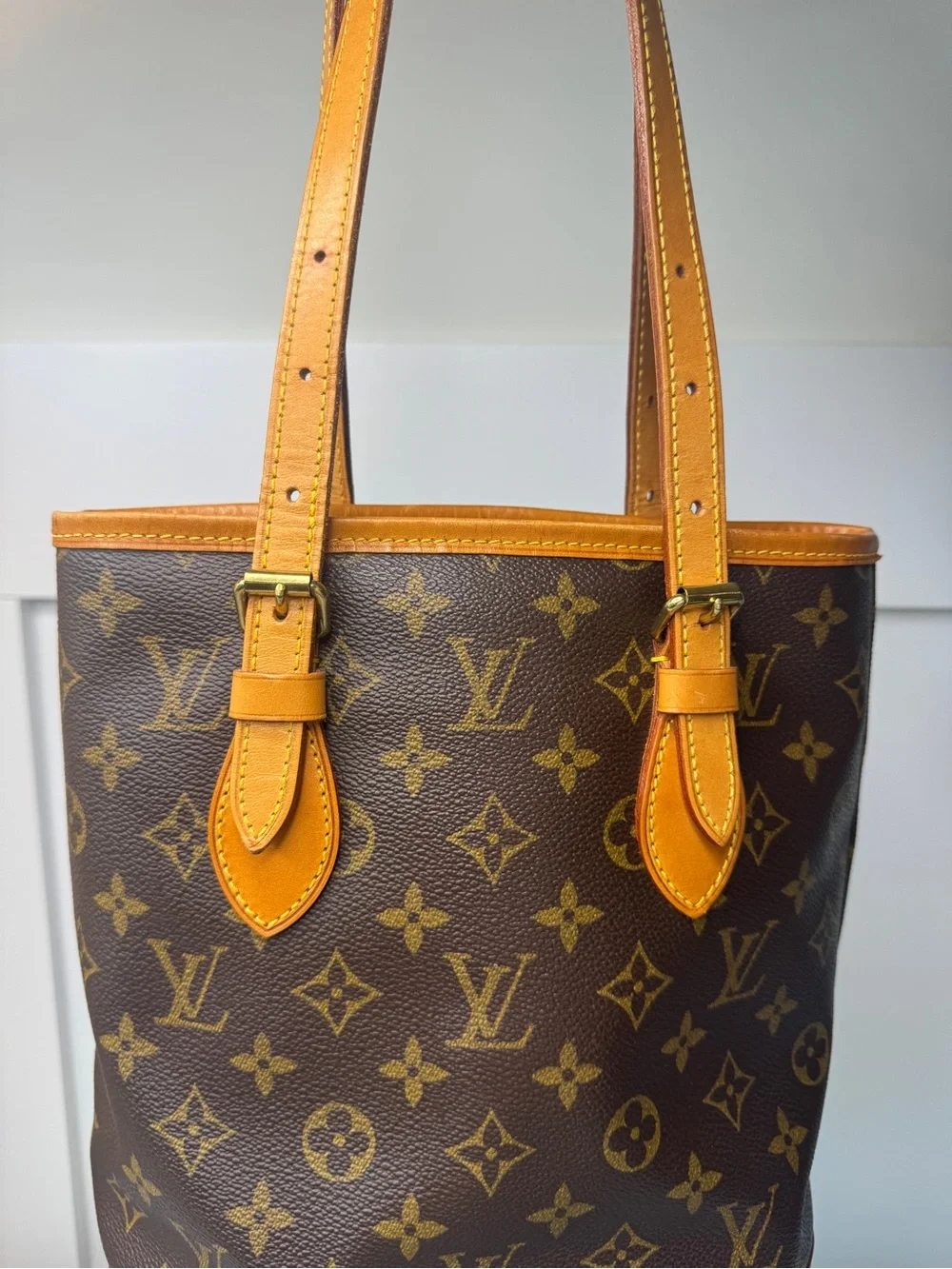 Authentic Louis Vuitton Monogram Canvas Bucket Tote with Tan Leather Trim